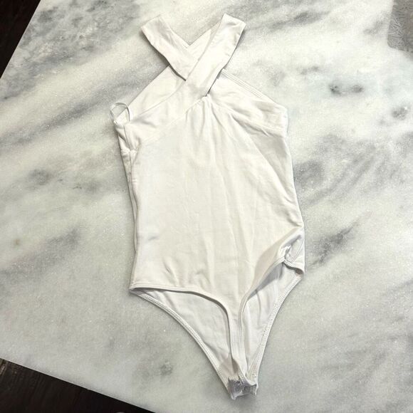 Babaton White Cross-Strap Bodysuit - Picture 2 of 3